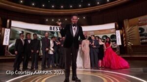 ‘Everything Everywhere All at Once’ vince l’Oscar come miglior film, la gioia del cast