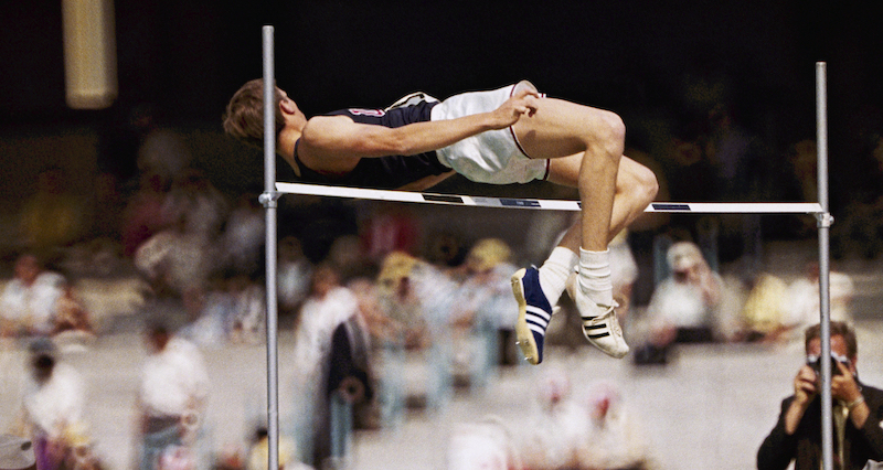 È morto Dick Fosbury, che cambiò il salto in alto