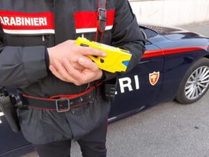 Taser, da un anno in uso alle forze dell’ordine. Ecco come ha funzionato
