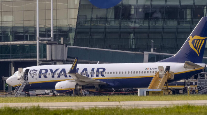 Allarme bomba su un aereo atterrato a Palermo, dirottati tre voli: evacuati tutti i 190 passeggeri