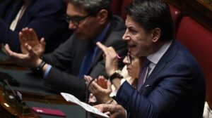 Camera, il lapsus di Conte: il delitto Matteotti diventa “Il delitto Andreotti”