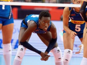 “Sbaglia a dire che l’Italia è razzista”. L’icona del volley bacchettato Paola Egonu