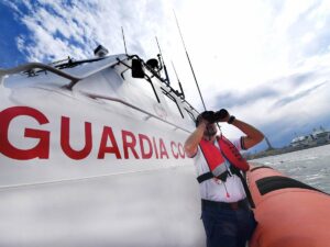 “Chiamate continue…”. Così le Ong intralciano la Guardia Costiera