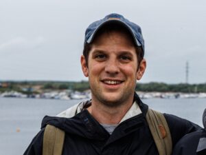 Biden chiede ai russi di rilasciare il giornalista del WSJ Evan Gershkovich arrestato per spionaggio