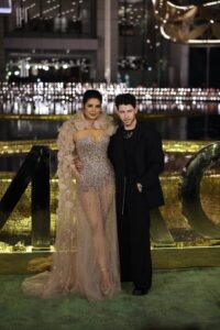 Gigi Hadid e Priyanka Chopra tra le star del lancio del Centro Culturale Nita Mukesh Ambani a Mumbai