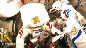 Shenzhou-15: i taikonauti hanno condotto una terza attività extraveicolare, pochi i dettagli
