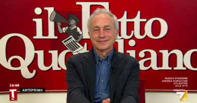 Travaglio a La7: “Renzi direttore del Riformista? Solo noi consideriamo normali queste cose, in Francia sarebbe scoppiato uno scandalo”