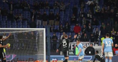Lazio-Juve, la MOVIOLA LIVE: Milinkovic spiazza Alex Sandro e segna, tutto bene! In panchina il finimondo, un giallo e un rosso