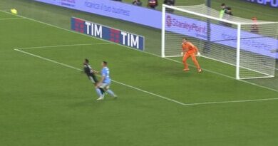 Lazio-Juve, Milinkovic-Savic su Alex Sandro: per Di Bello gol ok