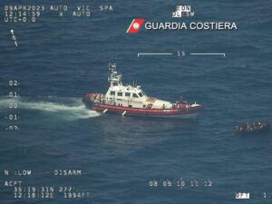 “Malta urticante, così non si va avanti”. Tensione dopo i maxi sbarchi in Italia