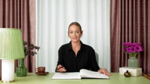 La vita di Amber Valletta in Looks ripercorre 30 anni di moda iconica