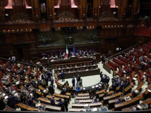 Via alla commissione d’inchiesta sul Covid: Pd e M5s tremano e non votano