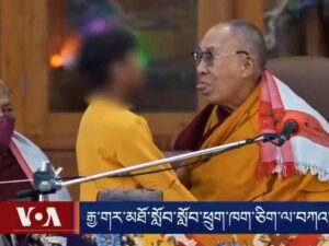 Il bacio del Dalai Lama, Emanuela Orlandi farà crollare il Vaticano? Le parole della settimana