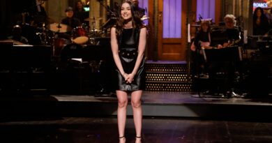 Ana de Armas racconta la storia di Robert De Niro e di suo padre durante il monologo al SNL