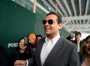 Il deputato George Santos dovrebbe presentare lunedì la sua campagna di rielezione