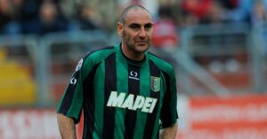 Riccardo Zampagna, “l’ultimo bomber di sinistra” dribbla a destra: candidato a Terni a sostegno dell’aspirante sindaco di Fdi