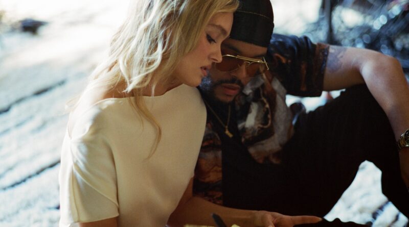 ‘The Idol’: Lily-Rose Depp veste i panni di Britney e si fa fare il lavaggio del cervello nel nuovo trailer