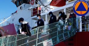 Migranti, passa la stretta sulla protezione speciale ma Palazzo Chigi frena la Lega