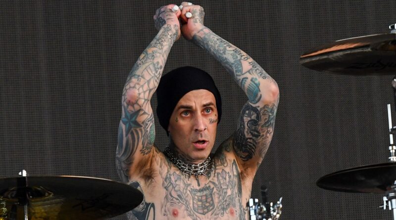 Arrestato un ladro di porte in casa di Travis Barker