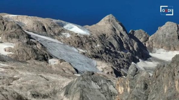 Crollo Marmolada, lo studio dopo la tragedia: “Tra qualche decennio il ghiacciaio non esisterà più”