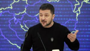 Guerra Ucraina – Russia, le notizie di oggi. Drone ucraino carico di esplosivo cade vicino a Mosca. Esercito russo: “Progressi nella battaglia per Bakhmut”. Zelensky: “Continuiamo a difenderla”