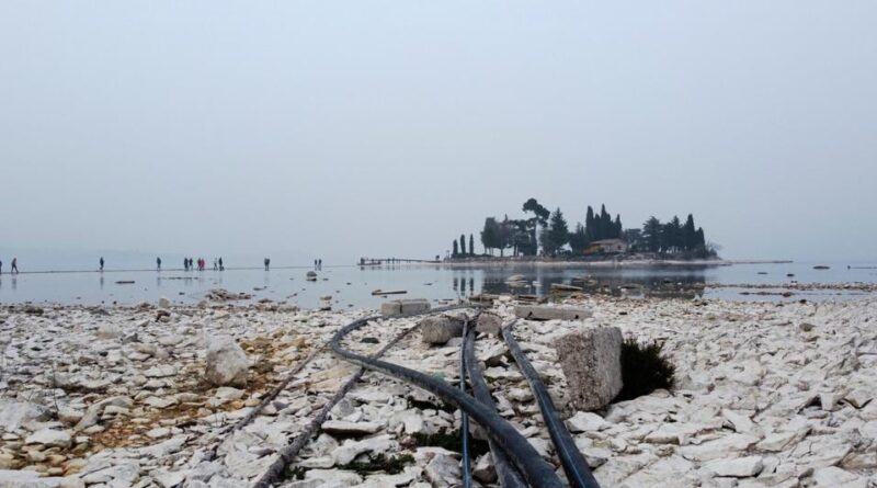 Emergenza siccità, il Lago di Garda mai così basso negli ultimi 70 anni