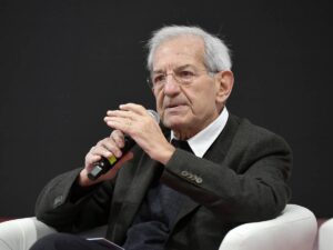 Violante spazza via le fandonie rosse: “Meloni è estranea al fascismo”