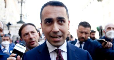 Bruxelles, la Commissione esteri Ue chiede un’audizione sulla nomina di Luigi Di Maio: passa la richiesta della Lega