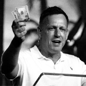 Peter Thiel non vuole più dare soldi ai repubblicani, per motivi molto confusi