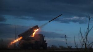 Guerra Ucraina – Russia, le notizie di oggi: Missili russi su Mykolaiv, un morto e 15 feriti. Bakhmut, si intensificano i combattimenti