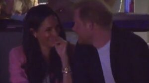 Harry e Meghan, risate e tenerezze per smorzare le voci sul divorzio