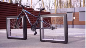 La nuova frontiera della mobilità dolce? La bici con le ruote quadrate