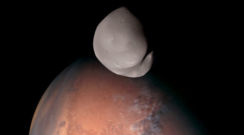 La sonda spaziale Hope rivela nuovi dettagli sulla luna di Marte, Deimos