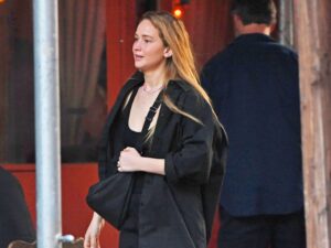 Jennifer Lawrence perfeziona il sobrio stile newyorkese