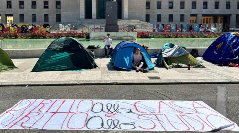 La protesta delle tende arriva a Roma: i rettori in campo