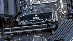 Corsair MP700 recensione: SSD M.2 che vola a 10 GB/s grazie al PCIe Gen 5