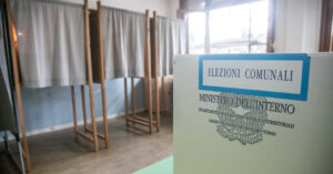 Elezioni comunali, alle 19 ha votato il 37,2%: ricchezza in calo di sei punti