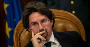 Il Csm sfida ancora il Consiglio di Stato: Bombardieri rinominato per la terza volta procuratore di Reggio Calabria contro Seccia