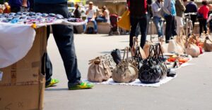 Il mercato dei falsi cresce ma aumentano anche i sequestri