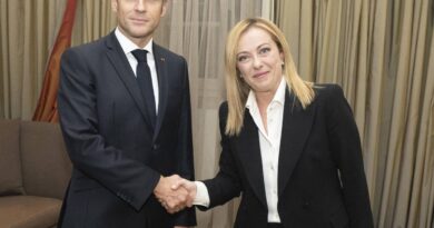 “Francia vera malata d’Europa”. Le Figaro affossa Macron ed elogia Meloni
