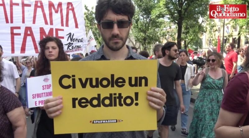 Roma, migliaia in piazza con ‘Ci vuole un reddito’: “Da Meloni guerra ai poveri. Pd, M5s, Sinistra con noi? Ora i fatti, si oppongano in Aula”