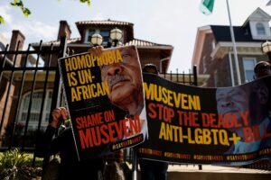 L’Uganda ha appena reso l’omosessualità punibile con la morte. I gruppi evangelici americani hanno avuto un ruolo