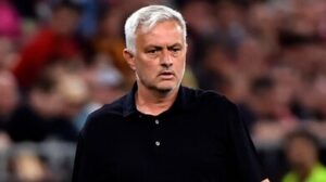 Siviglia-Roma, la Uefa apre un’indagine su Mourinho, squadra e tifosi