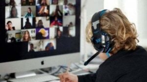 Smart working, ipotesi proroga al 31 dicembre per i fragili e i genitori di under 14. L’emendamento M5s al decreto Lavoro
