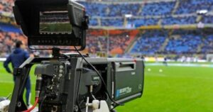 Serie A, che successo sui diritti tv: da uno a tre abbonamenti per seguire il calcio