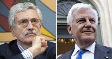 Navi e aerei alla Colombia, D’Alema e Profumo indagati