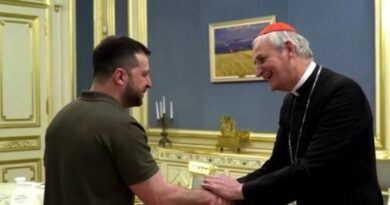 Zelensky incontra il cardinale Zuppi: “Ho chiesto che il Vaticano sostenga la formula di pace dell’Ucraina”