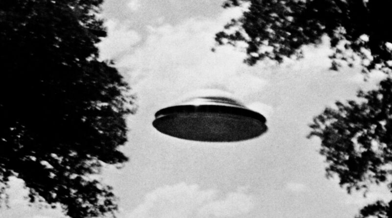 Perché il New York Times, il Washington Post e Politico non hanno pubblicato un rapporto apparentemente bomba sugli UFO?