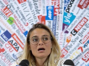 “Meglio porco che fascista”. L’ennesimo insulto di lady Ong alla Meloni