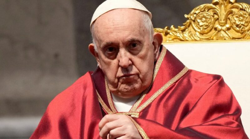 Papa Francesco, la mail del cardinale: “Si sta riprendendo, tornerà presto in Vaticano”
